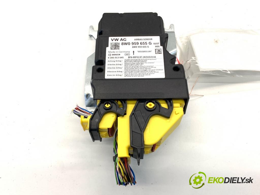 AUDI A4 B9 sedan 2018 185 kW 2.0 TFSI quattro 1984 senzor airbag 8W0959655G (Snímač)