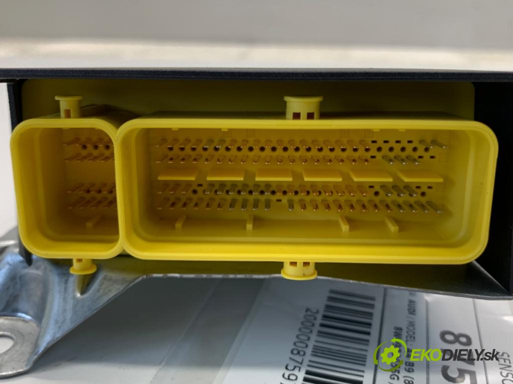 AUDI A4 B9 sedan 2018 185 kW 2.0 TFSI quattro 1984 senzor airbag 8W0959655G (Snímač)