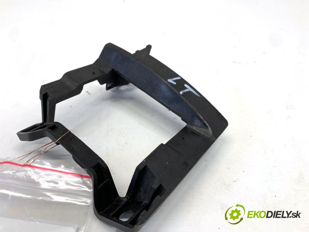 AUDI A4 B9 sedan 2018 185 kW 2.0 TFSI quattro 1984 Uchytenie RADAR: DISTRONIC ľave 8W0907175