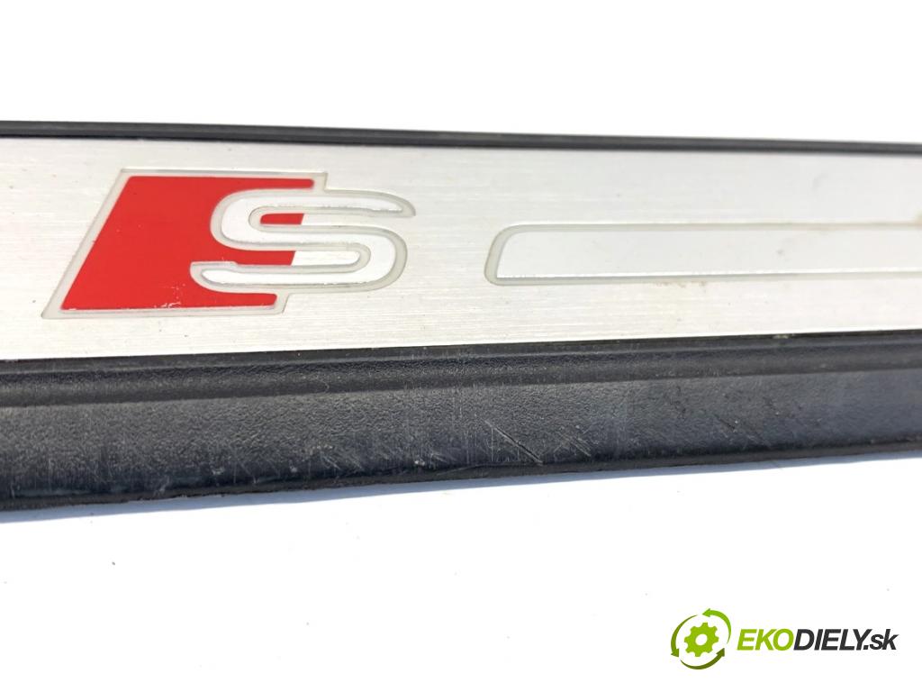 AUDI A4 B9 sedan 2018 185 kW 2.0 TFSI quattro 1984 Lišta Násada prahu predný pravá S-LINE 8W0947417A