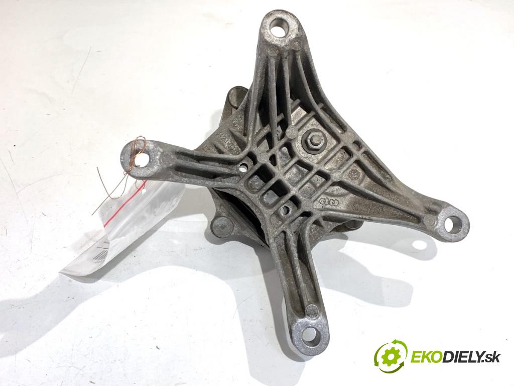 AUDI A4 B9 sedan 2018 185 kW 2.0 TFSI quattro 1984 držák převodovky 8W0399156