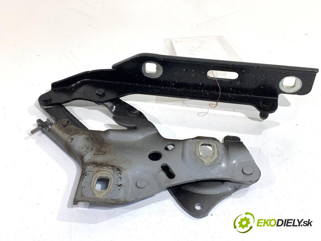 AUDI A4 B9 sedan 2018 185 kW 2.0 TFSI quattro 1984 Záves kapoty ľavy predný 8W0823301D