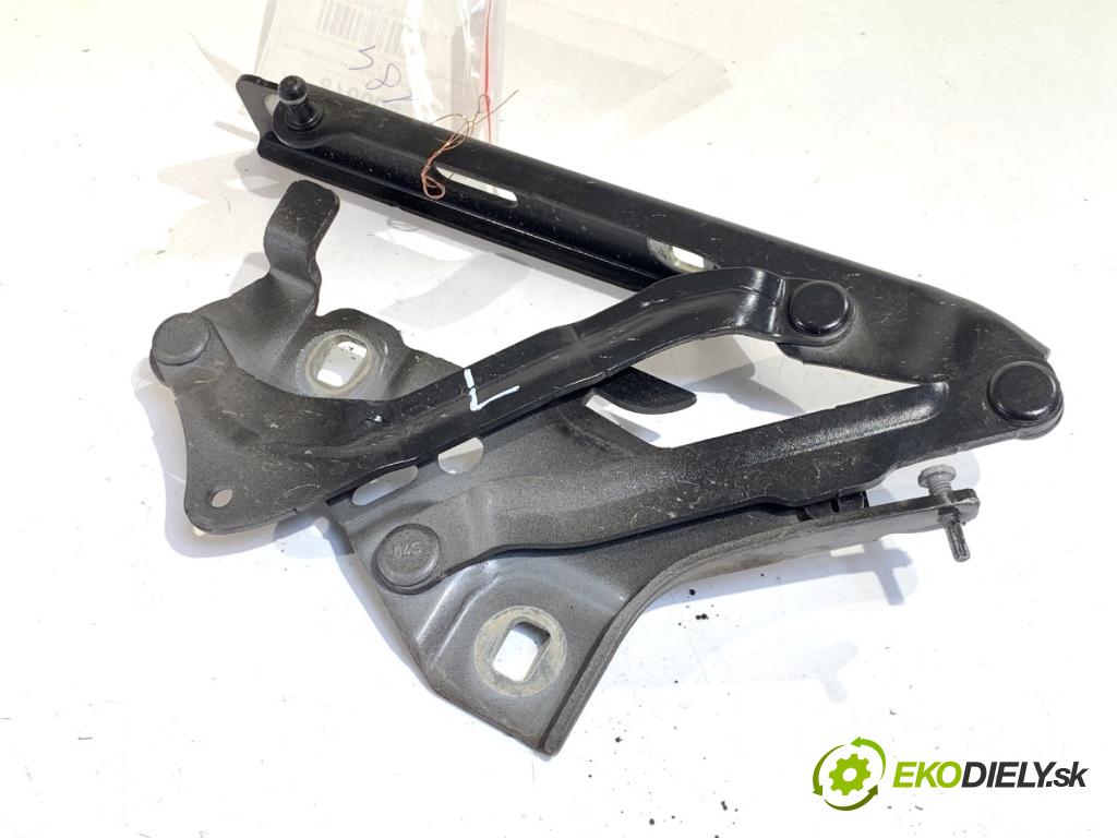 AUDI A4 B9 sedan 2018 185 kW 2.0 TFSI quattro 1984 Záves kapoty ľavy predný 8W0823301D