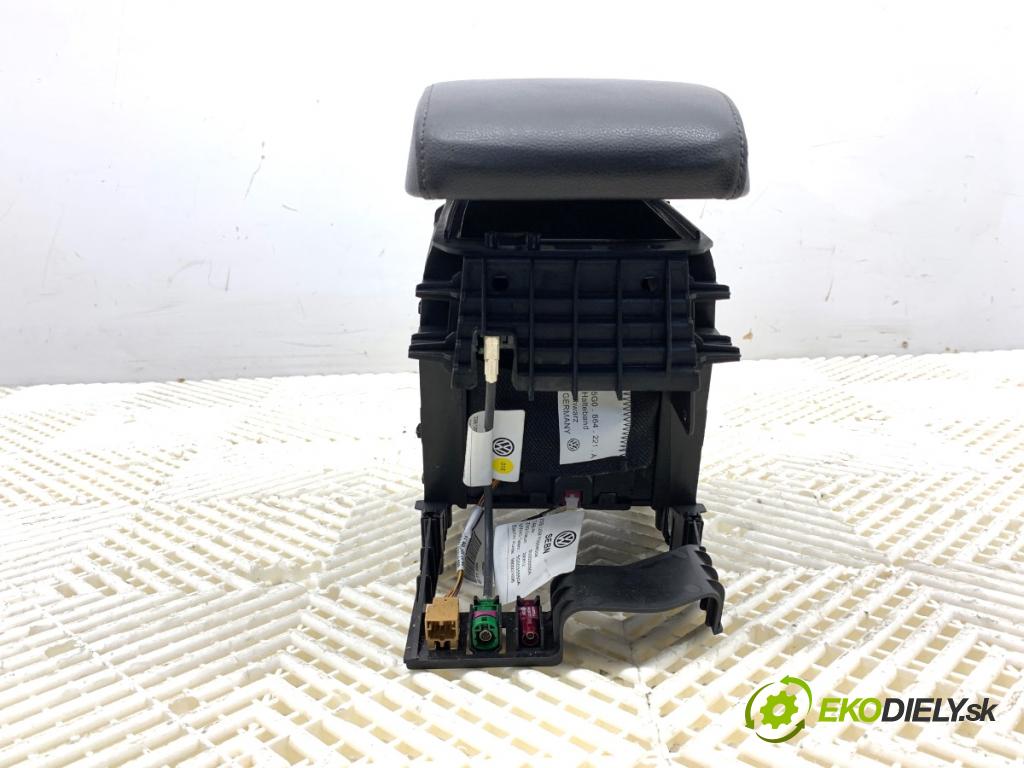 VW GOLF VII Kombi 2015 110 kW 2.0 TDI 1968 loketní opěrka kůže