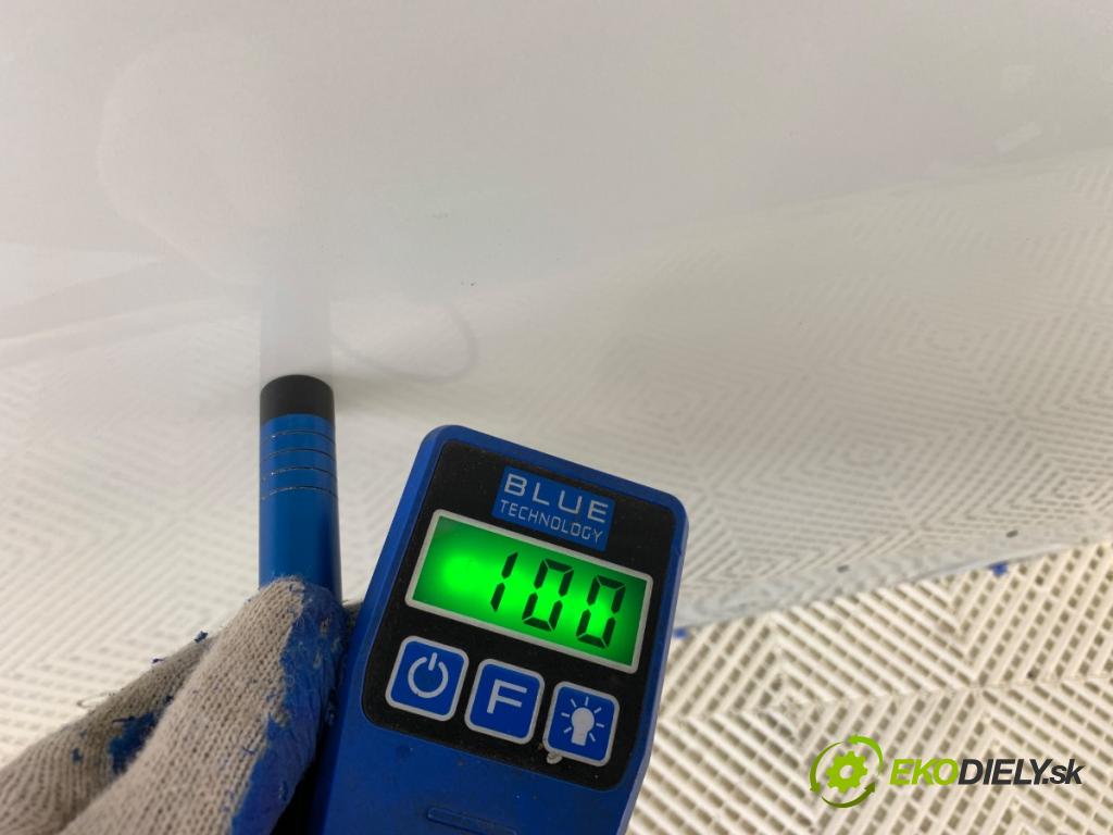 PEUGEOT 3008 SUV 2021 147 kW Hybrid4 (M45GBU) 1598 dveře levý přední část KWED