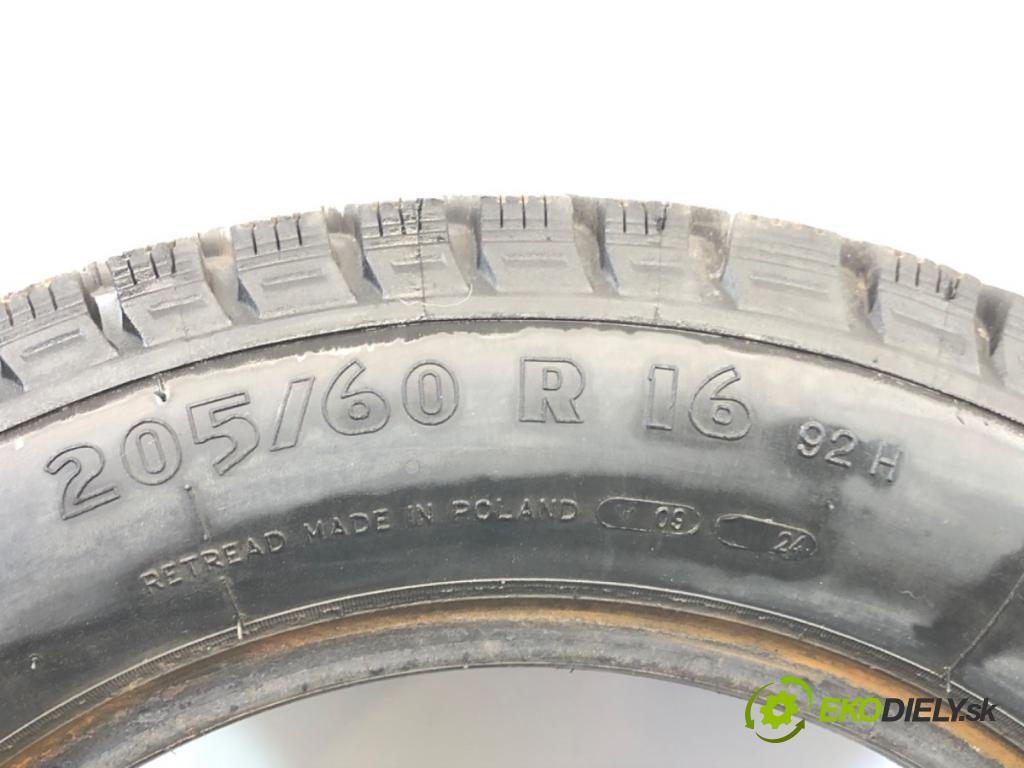 --- ---      PNEUMATIKA: zima 2X 205/60 16"