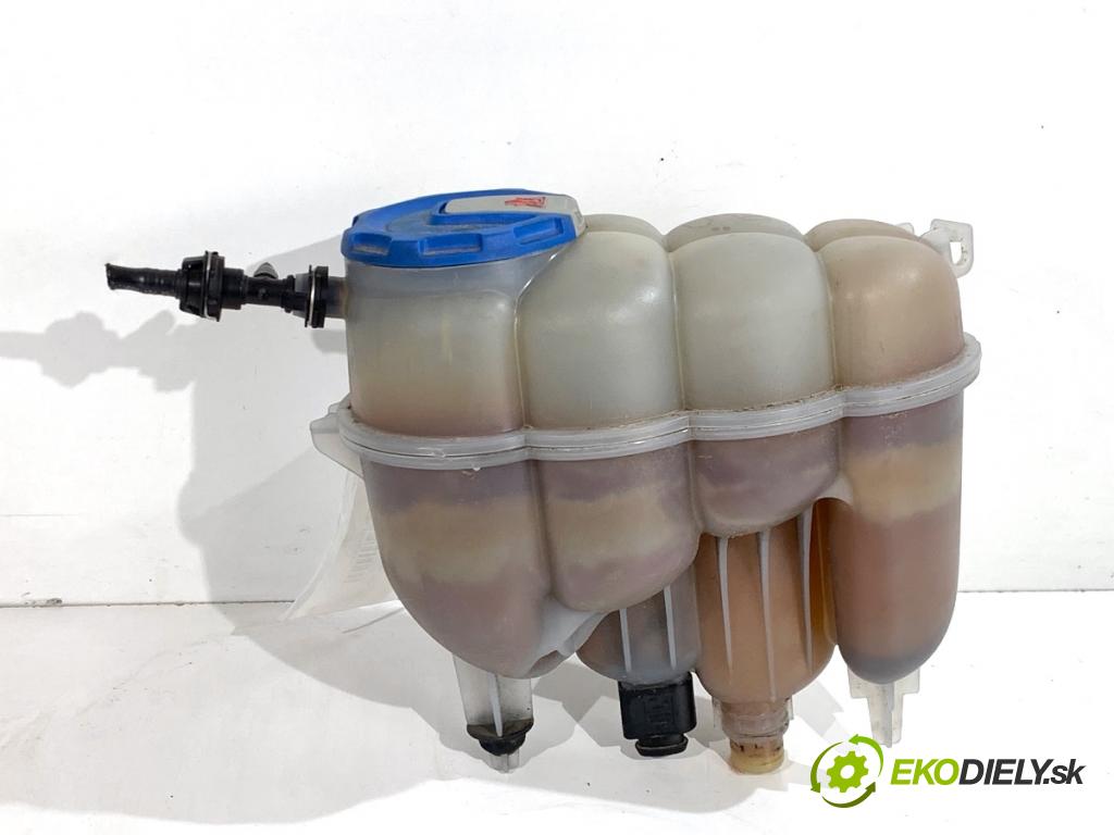 AUDI A4 B9 sedan 2018 185 kW 2.0 TFSI quattro 1984 Nádržka vyrovnávacia (kvapaliny) chladiaceho 8W0121405F