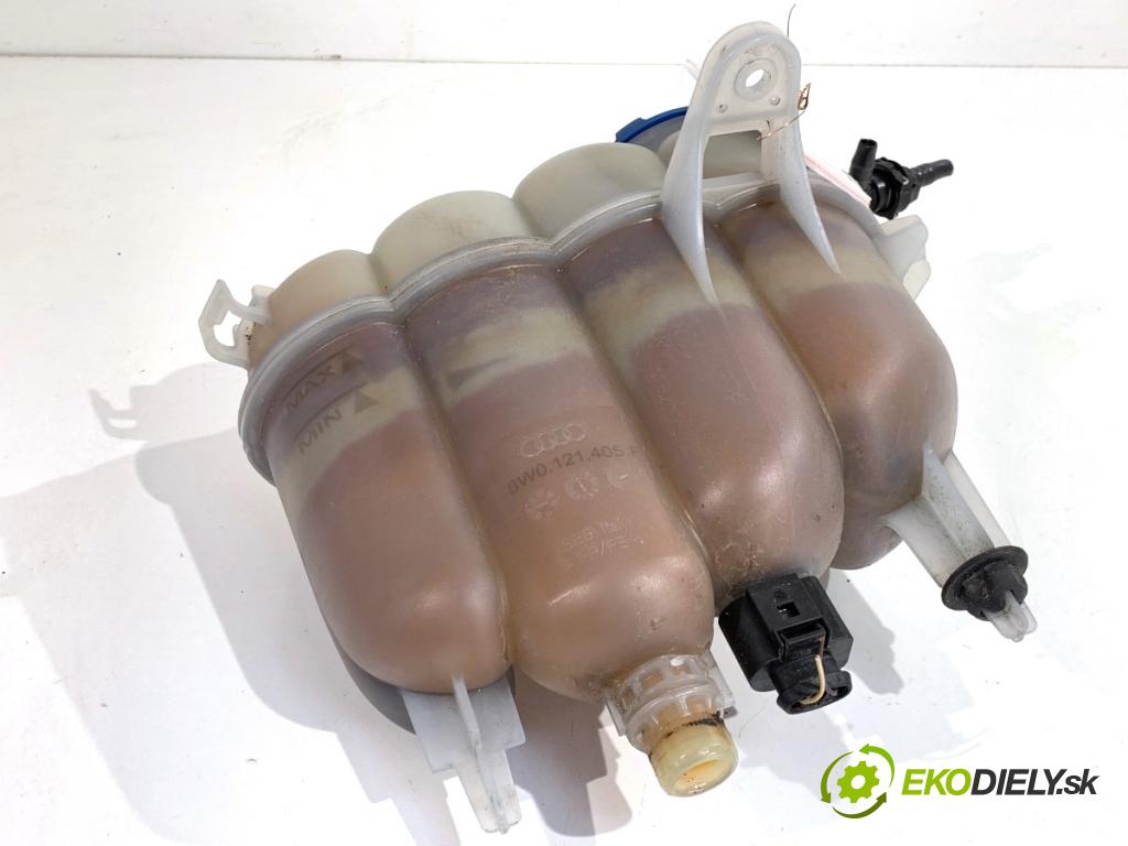 AUDI A4 B9 sedan 2018 185 kW 2.0 TFSI quattro 1984 nádržka vyrovnávací kapaliny chadicího 8W0121405F