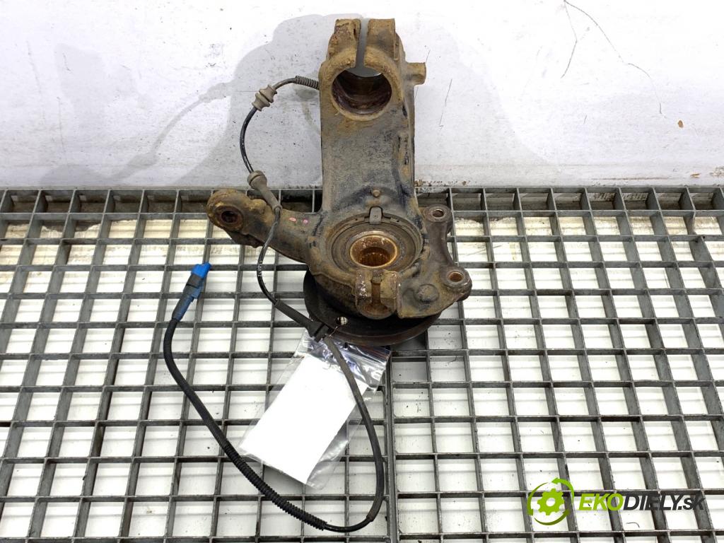 PEUGEOT 2008 I SUV 2016 96 kW 1.2 THP 130 / PureTech 130 1199 náboj levý přední část