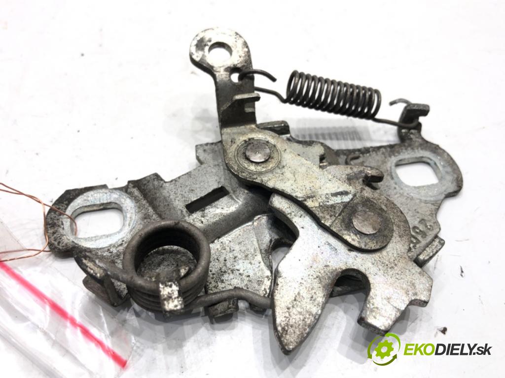 PEUGEOT 2008 I SUV 2016 96 kW 1.2 THP 130 / PureTech 130 1199 zámok kapoty predný 