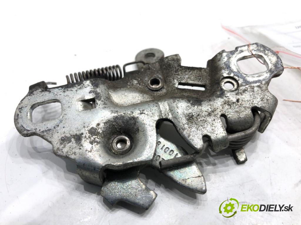 PEUGEOT 2008 I SUV 2016 96 kW 1.2 THP 130 / PureTech 130 1199 zámok kapoty predný