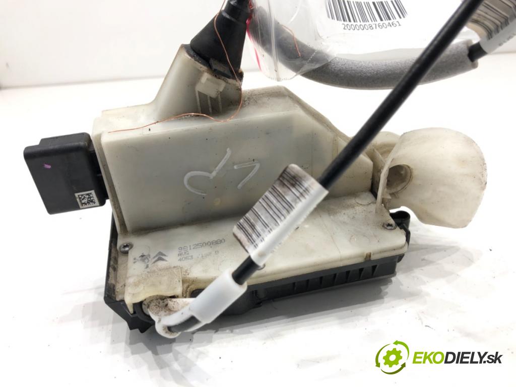 PEUGEOT 2008 I SUV 2016 96 kW 1.2 THP 130 / PureTech 130 1199 zámok Dvere ľavy predný 9812500880