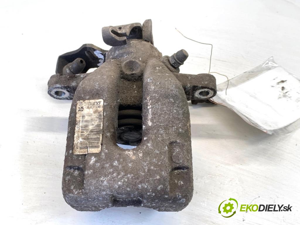 PEUGEOT 2008 I SUV 2016 96 kW 1.2 THP 130 / PureTech 130 1199 Brzdič strmeň pravy zad 32053755