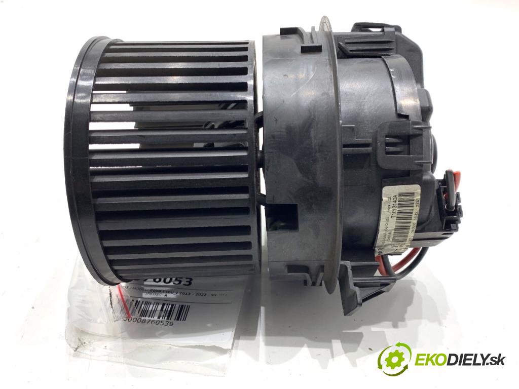 PEUGEOT 2008 I SUV 2016 96 kW 1.2 THP 130 / PureTech 130 1199 ventilátor kúrenia T1013140A