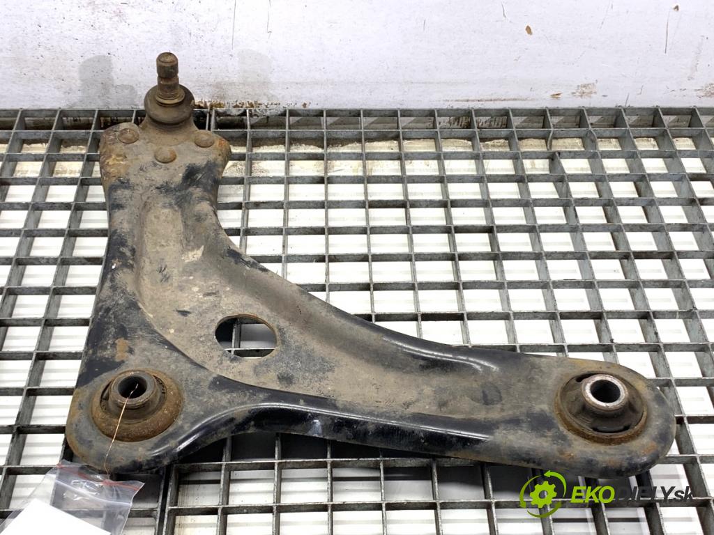 PEUGEOT 2008 I SUV 2016 96 kW 1.2 THP 130 / PureTech 130 1199 Rameno pravy predný 