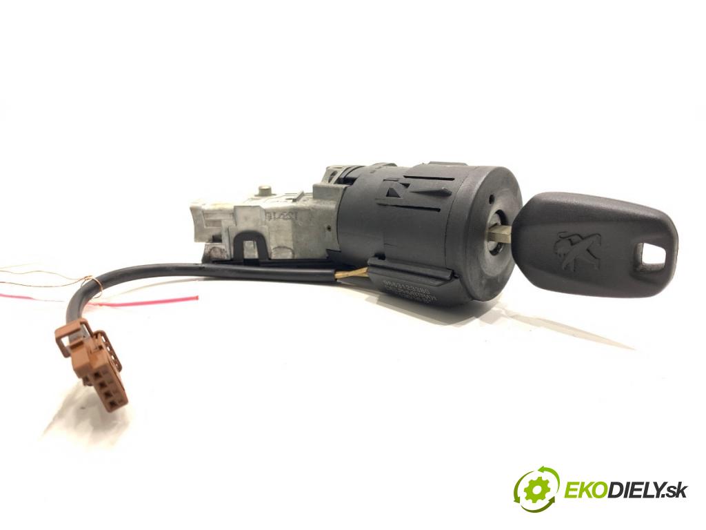 PEUGEOT 2008 I SUV 2016 96 kW 1.2 THP 130 / PureTech 130 1199 spinačka 9663123380 (Spínacia skrinka)