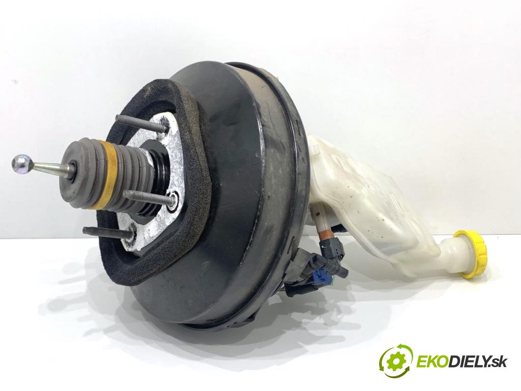 PEUGEOT 2008 I SUV 2016 96 kW 1.2 THP 130 / PureTech 130 1199 Posilovač bŕzd 9811514180