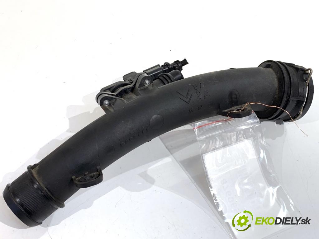 PEUGEOT 2008 I SUV 2016 96 kW 1.2 THP 130 / PureTech 130 1199 rúrka turba 9677537380 (Hadica turbodúchadla)