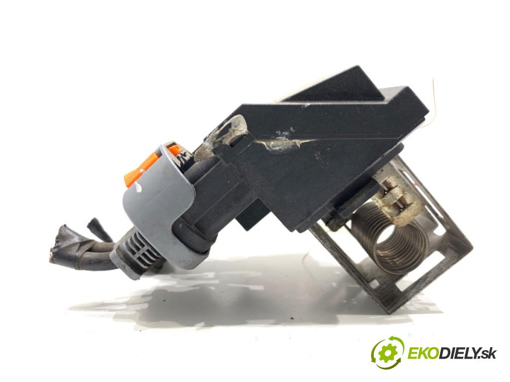 PEUGEOT 2008 I SUV 2016 96 kW 1.2 THP 130 / PureTech 130 1199 Modul ventilátora 98372A