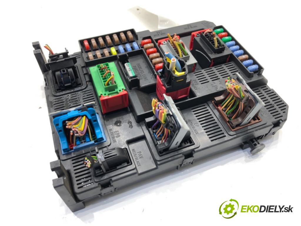 PEUGEOT 2008 I SUV 2016 96 kW 1.2 THP 130 / PureTech 130 1199 modul BSI 9807532080 (Pojistková skříňka)