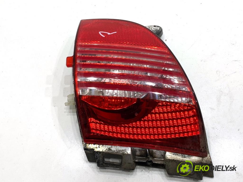 PEUGEOT 2008 I SUV 2016 96 kW 1.2 THP 130 / PureTech 130 1199 Svetlo nárazníka pravy zad 