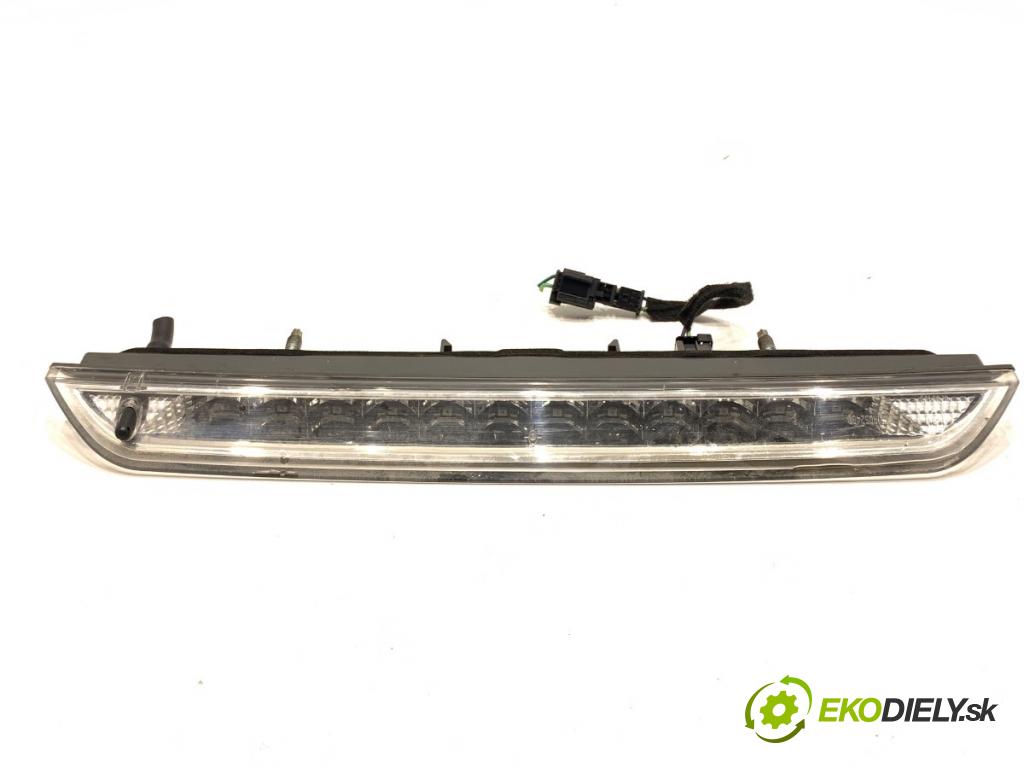 PEUGEOT 2008 I SUV 2016 96 kW 1.2 THP 130 / PureTech 130 1199 Svetlo brzdových svetiel 9688016380