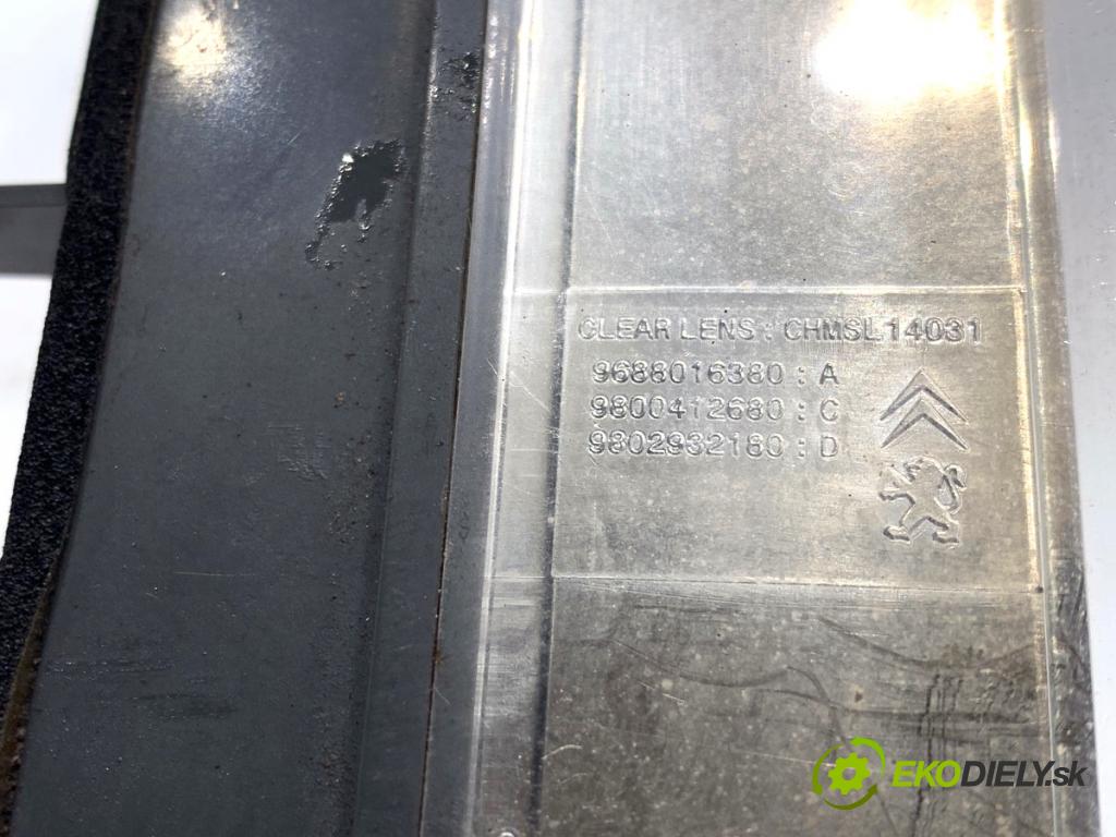 PEUGEOT 2008 I SUV 2016 96 kW 1.2 THP 130 / PureTech 130 1199 Svetlo brzdových svetiel 9688016380