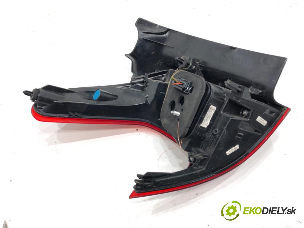 PEUGEOT 2008 I SUV 2016 96 kW 1.2 THP 130 / PureTech 130 1199 Svetlo ľavy zad 9814745980