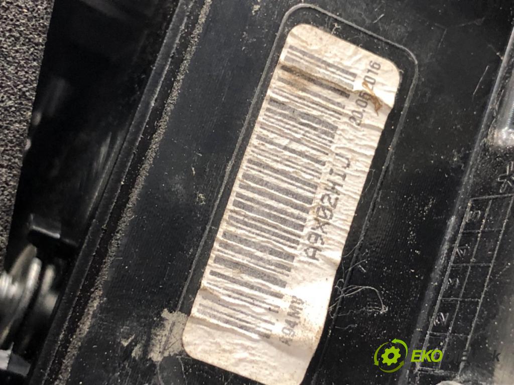 PEUGEOT 2008 I SUV 2016 96 kW 1.2 THP 130 / PureTech 130 1199 Svetlo ľavy zad 9814745980