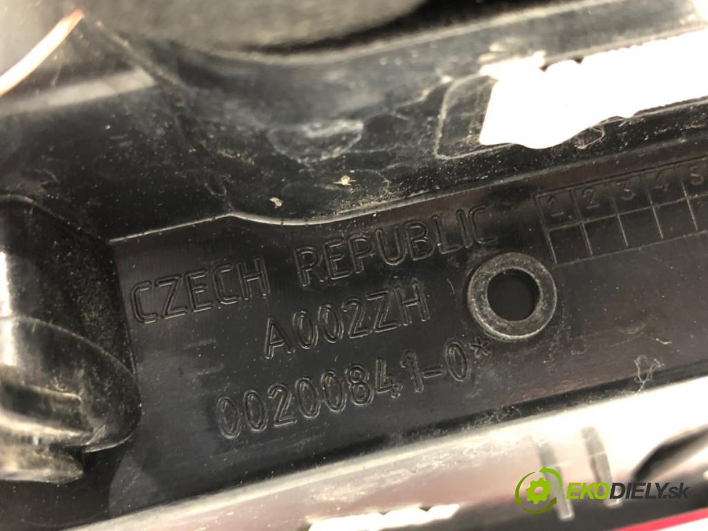 PEUGEOT 2008 I SUV 2016 96 kW 1.2 THP 130 / PureTech 130 1199 Svetlo ľavy zad 9814745980