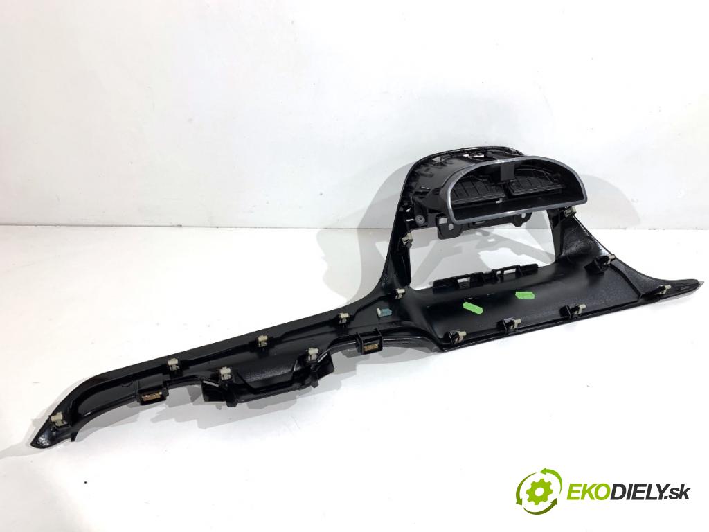 PEUGEOT 2008 I SUV 2016 96 kW 1.2 THP 130 / PureTech 130 1199 Mriežky kúrenia predný 9672848677