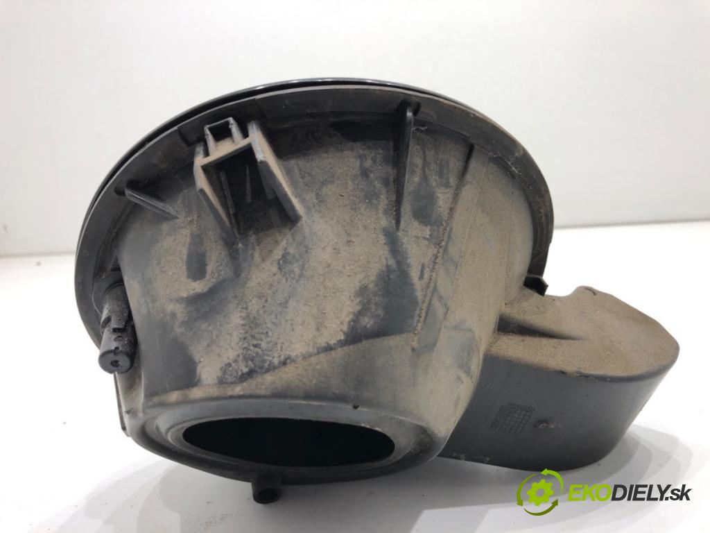 PEUGEOT 2008 I SUV 2016 96 kW 1.2 THP 130 / PureTech 130 1199 Dvierka nádrže paliva  (Kľučka dverí ostatné)