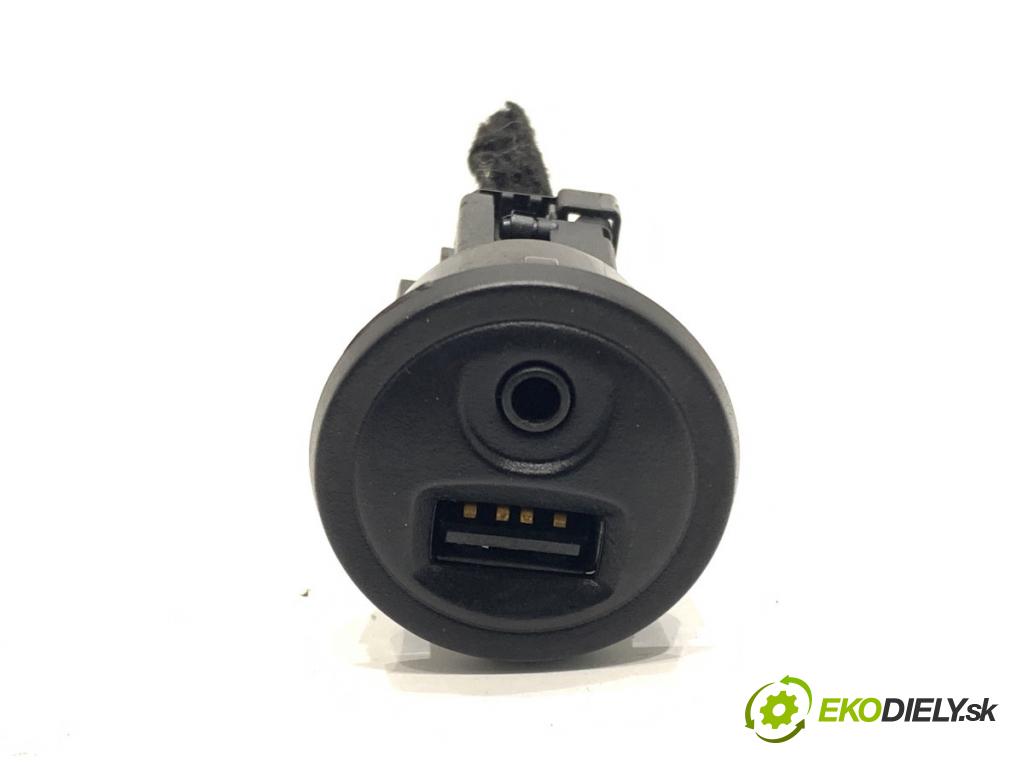 PEUGEOT 2008 I SUV 2016 96 kW 1.2 THP 130 / PureTech 130 1199 HNÍZDO: USB 9664795277