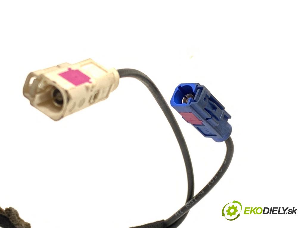 PEUGEOT 2008 I SUV 2016 96 kW 1.2 THP 130 / PureTech 130 1199 ANTENA 9801610880