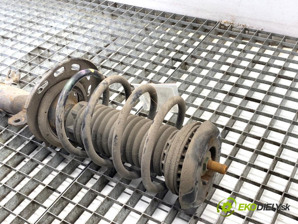 PEUGEOT 2008 I SUV 2016 96 kW 1.2 THP 130 / PureTech 130 1199 Tlmič pravy predný ZE