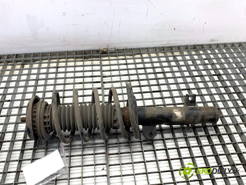 PEUGEOT 2008 I SUV 2016 96 kW 1.2 THP 130 / PureTech 130 1199 Tlmič ľavy predný ZE 