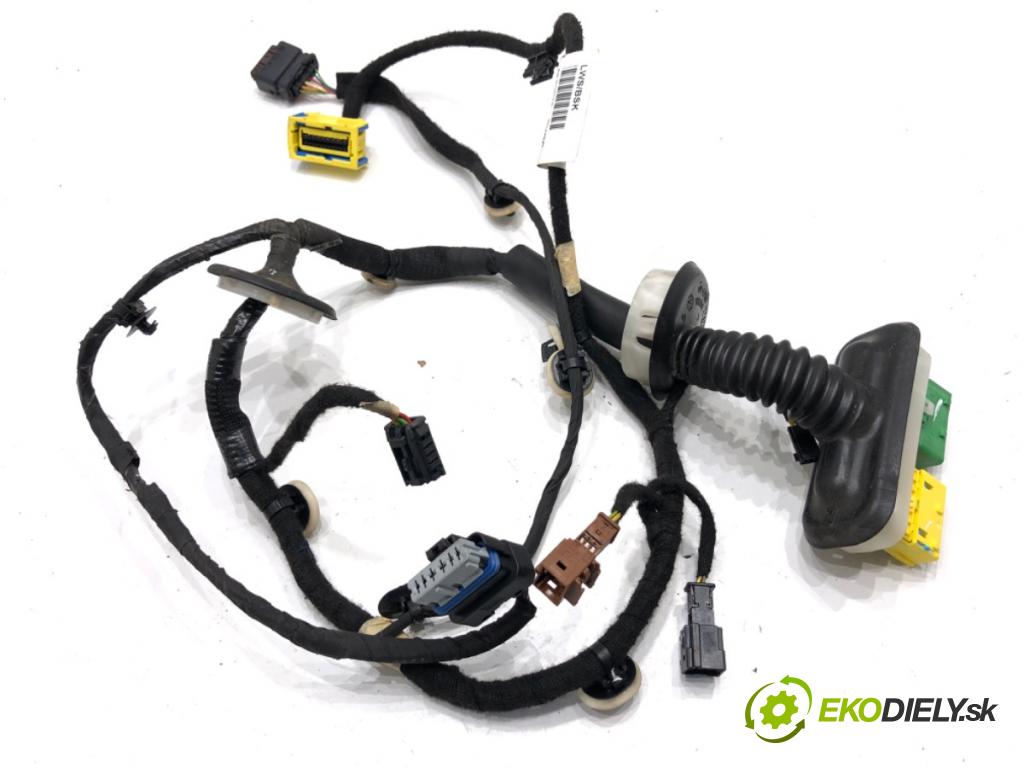 PEUGEOT 2008 I SUV 2016 96 kW 1.2 THP 130 / PureTech 130 1199 Káblovačka Dvere predný ľavy 9805740980