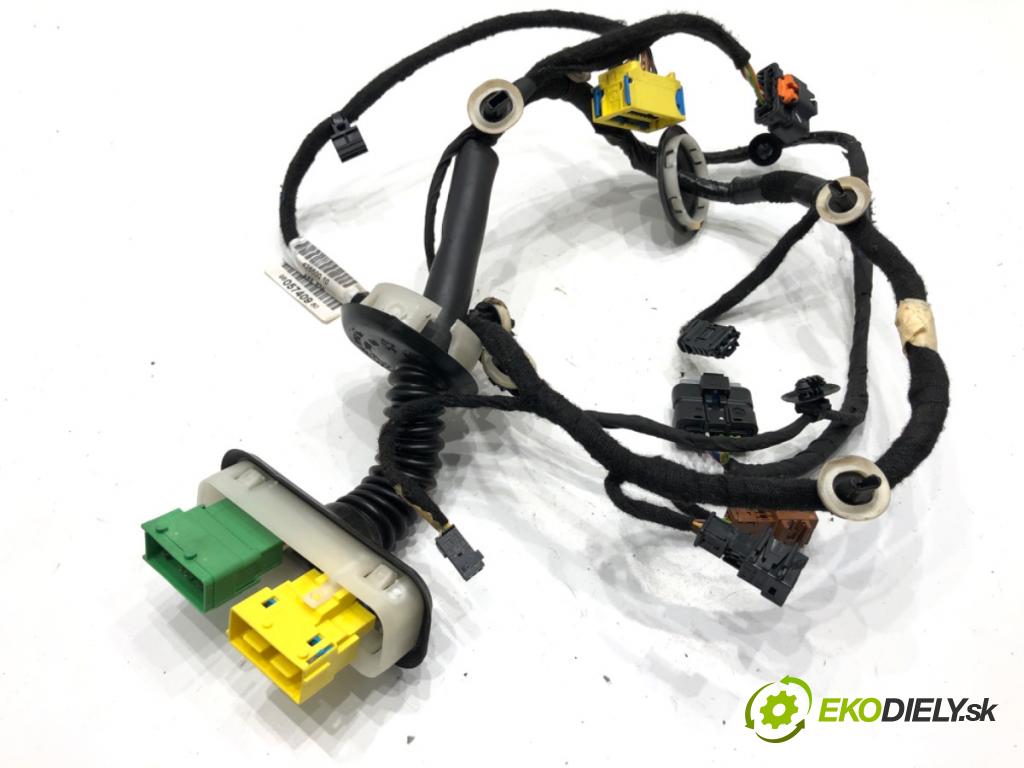 PEUGEOT 2008 I SUV 2016 96 kW 1.2 THP 130 / PureTech 130 1199 Káblovačka Dvere predný ľavy 9805740980