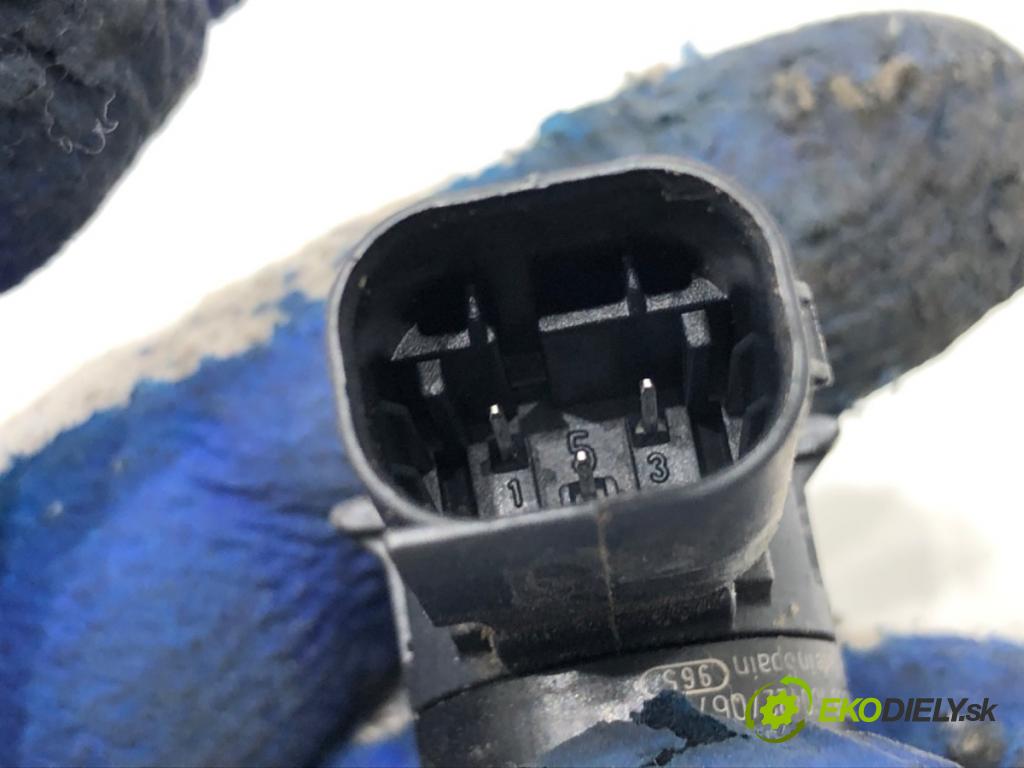 PEUGEOT 2008 I SUV 2016 96 kW 1.2 THP 130 / PureTech 130 1199 Snímač PDC 9675202477XT