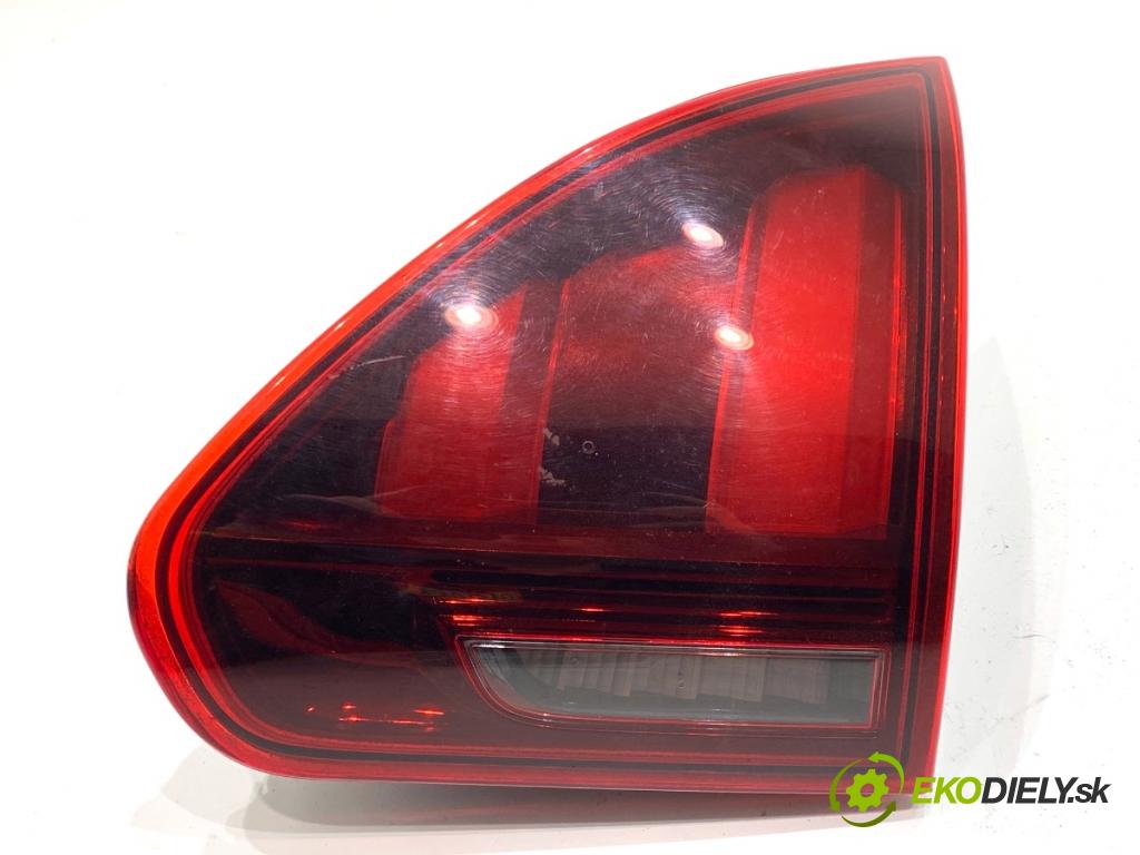 PEUGEOT 2008 I SUV 2016 96 kW 1.2 THP 130 / PureTech 130 1199 světlo zadní část pravá vnitřní 9814757280 (Klika dveří ostatní)