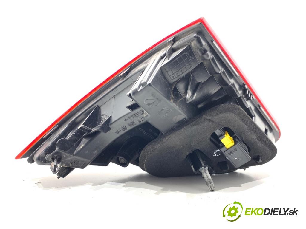 PEUGEOT 2008 I SUV 2016 96 kW 1.2 THP 130 / PureTech 130 1199 Svetlo zad ľavá strana vnútorná 9814758480 (Kľučka dverí ostatné)