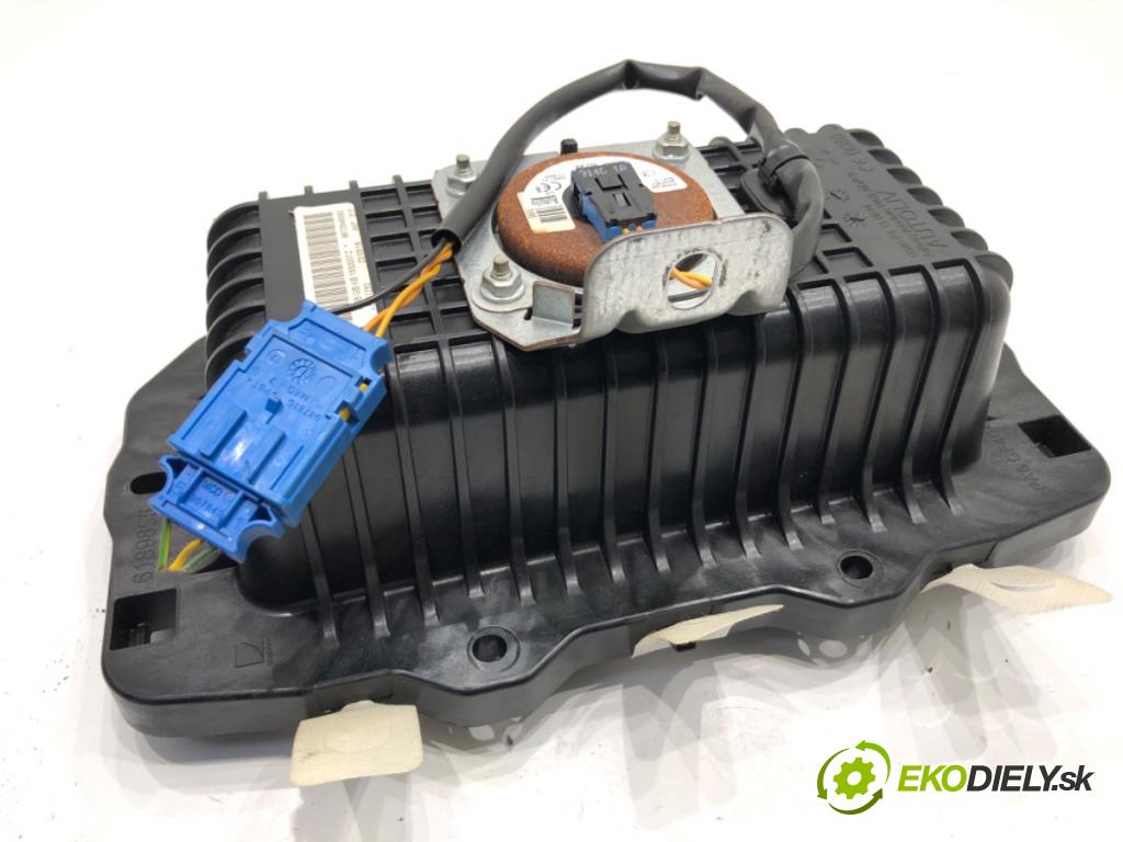 PEUGEOT 2008 I SUV 2016 96 kW 1.2 THP 130 / PureTech 130 1199 AirBag spolujezdce 9672848580 (Airbag)