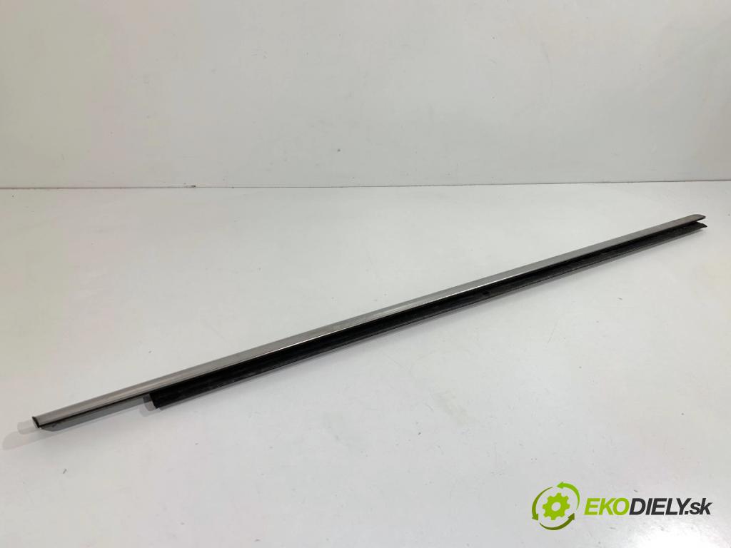 FORD KUGA II SUV 2014 120 kW 2.0 TDCi 4x4 1997 Lišta Sbírání: predný pravy