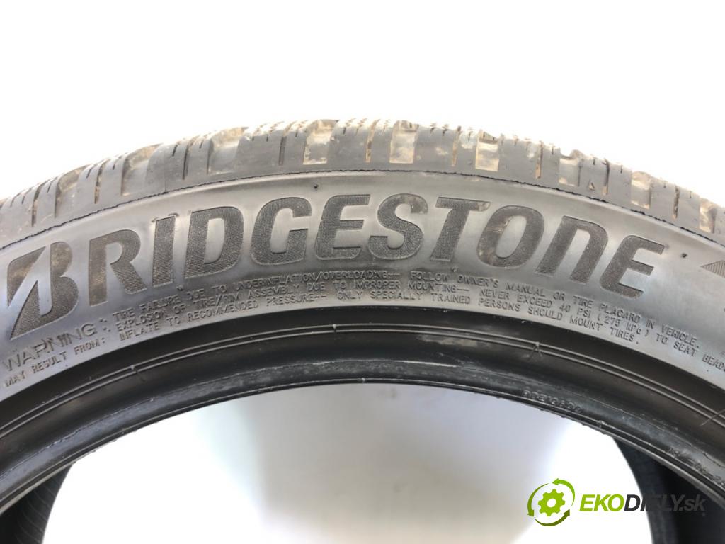 --- ---      PNEUMATIKA: zima 1X 245/45 18" BRIDGESTONE