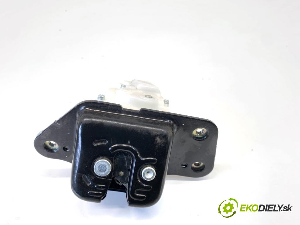 JEEP CHEROKEE KL SUV 2014 125 kW 2.0 CRD 4x4 1956 zámok dveří zadní část 