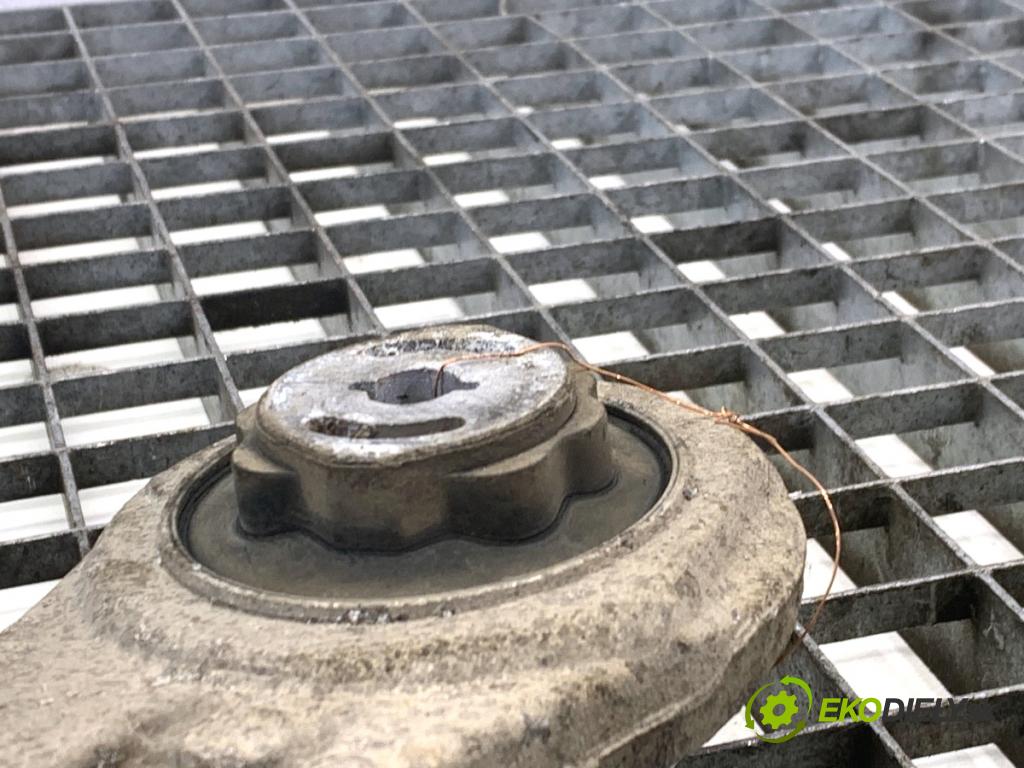 JEEP CHEROKEE KL SUV 2014 125 kW 2.0 CRD 4x4 1956 Rameno ľavy predný