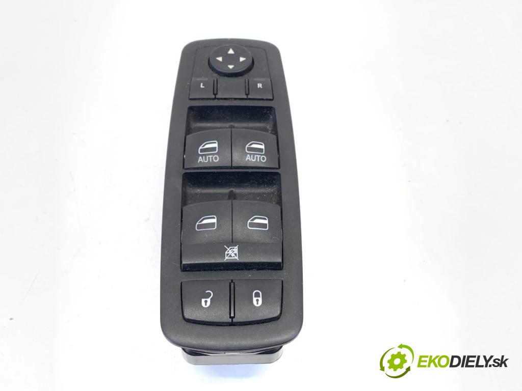 JEEP CHEROKEE KL SUV 2014 125 kW 2.0 CRD 4x4 1956 Prepínač okien  (Prepínacie páčky pod volantom)