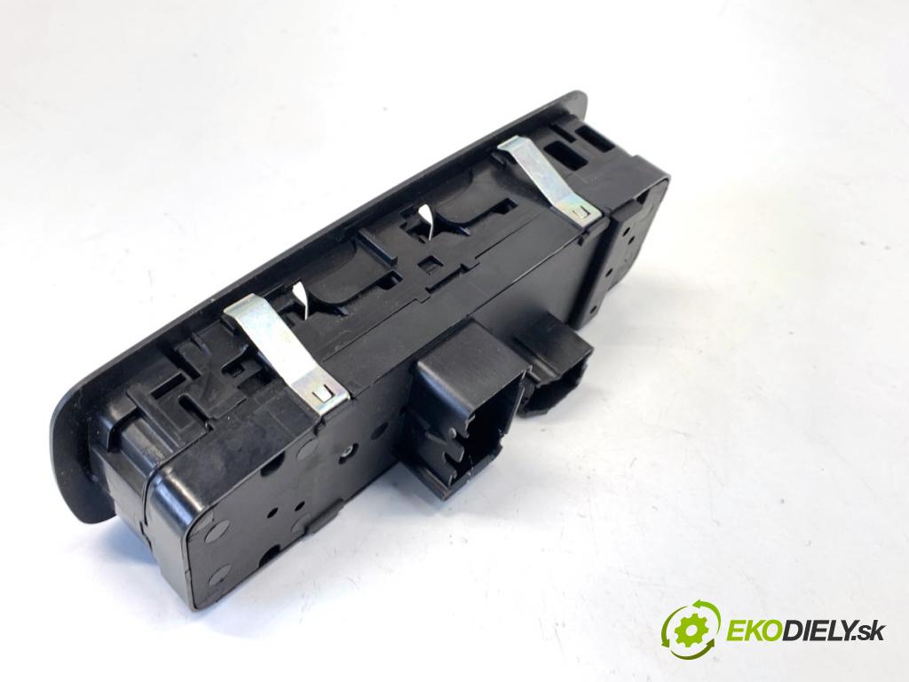 JEEP CHEROKEE KL SUV 2014 125 kW 2.0 CRD 4x4 1956 Prepínač okien  (Prepínacie páčky pod volantom)