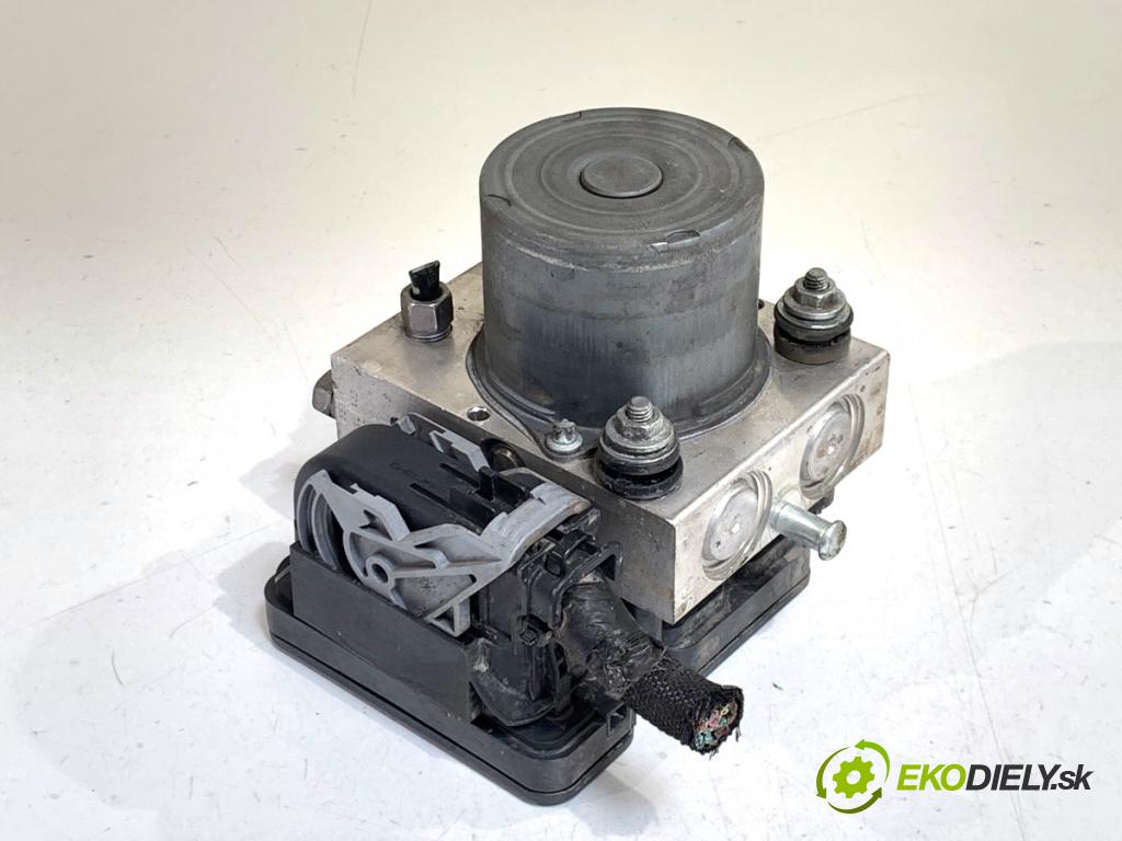 JEEP CHEROKEE KL SUV 2014 125 kW 2.0 CRD 4x4 1956 pumpa ABS 04779899AI (Pumpa ABS)