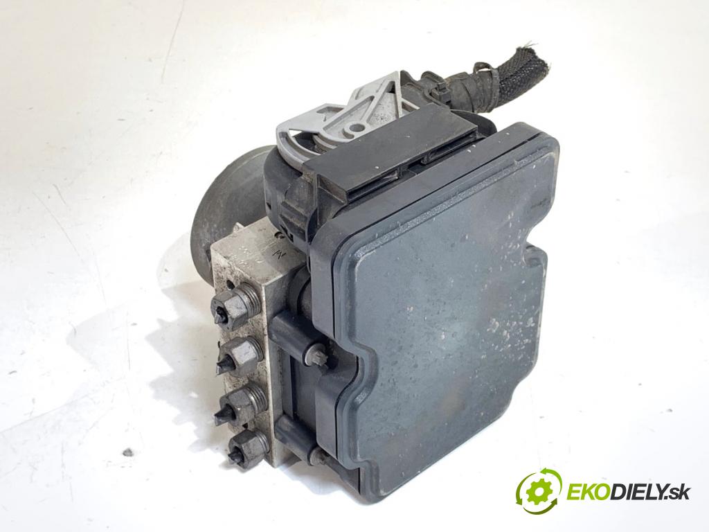 JEEP CHEROKEE KL SUV 2014 125 kW 2.0 CRD 4x4 1956 Pumpa ABS 04779899AI (Pumpa ABS)